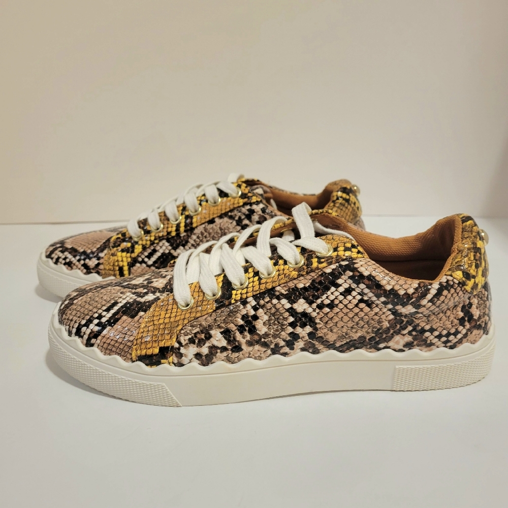 BCBG Lanie Lace-up sneaker color: Ivory yellow snake